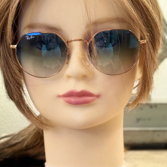 Ray-Bans Sunglasses - Picture 5 of 9